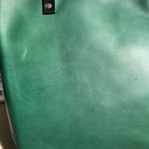 Portland Leather Medium Zipper Tote Bag OG ARUBA - Picture 6 of 13